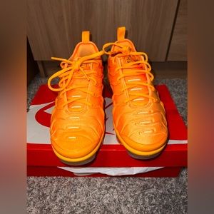 NIKE WOMENS VAPERMAX PLUS